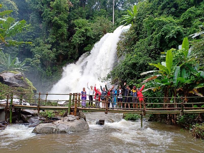 Private One Day Doi Inthanont National Park + Soft Trek at Phe Dork Siew Waterfall.