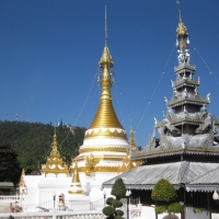 Temples in Thai- Burmese architact in Mae Hong son. www.chiangmaitourcenter.com