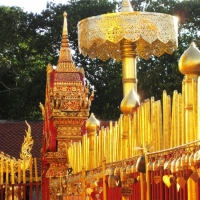 Golden fence around the pagoda of Doi Suthep Temple. www.chiiangmaitourcenter.com